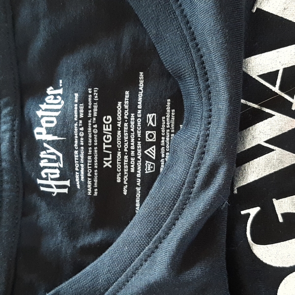 BNWT Hogwarts alumni tie tshirt xl - Picture 4 of 11